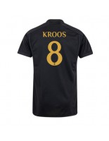 Real Madrid Toni Kroos #8 Kolmaspaita 2023-24 Lyhythihainen